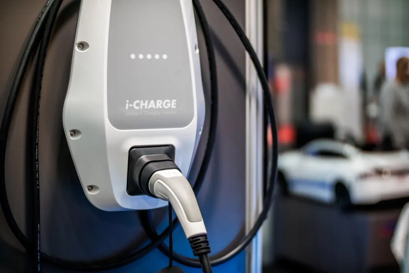 Borne de recharge IRVE à Lyon